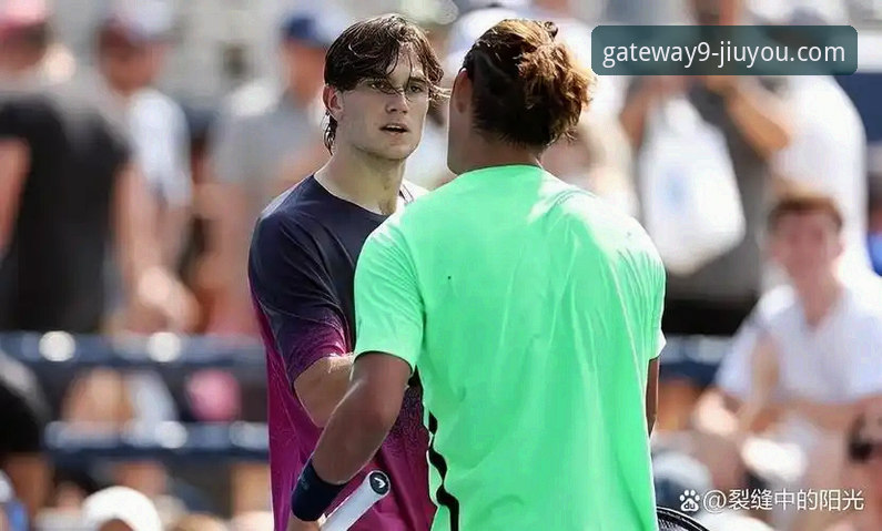 黑马登顶与稳健晋级：孙笑薇的卢森堡之旅与九游平台观赛体验对比分析